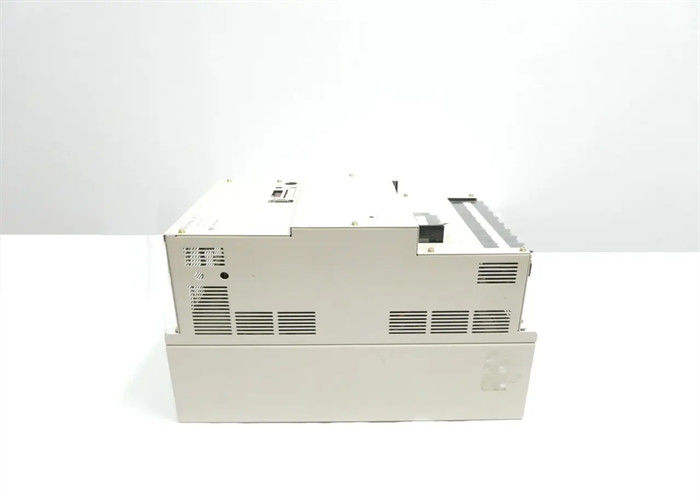 SGDH-1AAE Servo-Antriebe Yaskawa Neu in Original-Box 230V