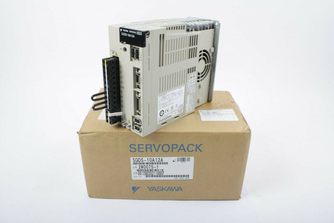 Yaskawa Sigma 3 Serie Servo-Antriebe SGDS-10A12A Neu in der Box