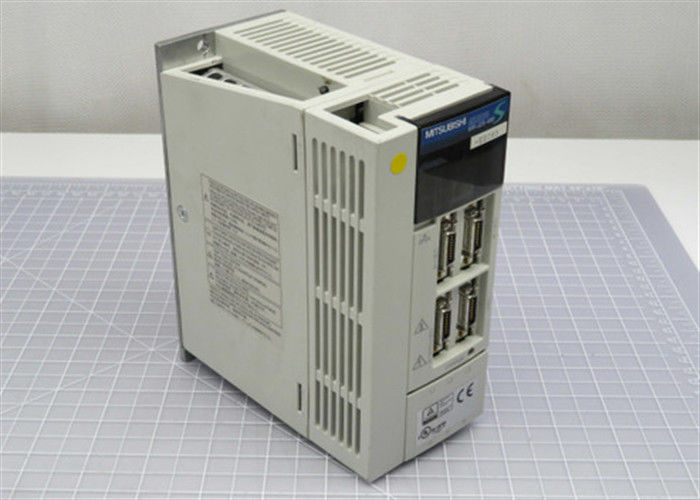 MR-J2S-40B-EE085 Wechselstrom-Servoantrieb für CM402 X-Achsen-Industrieautomation
