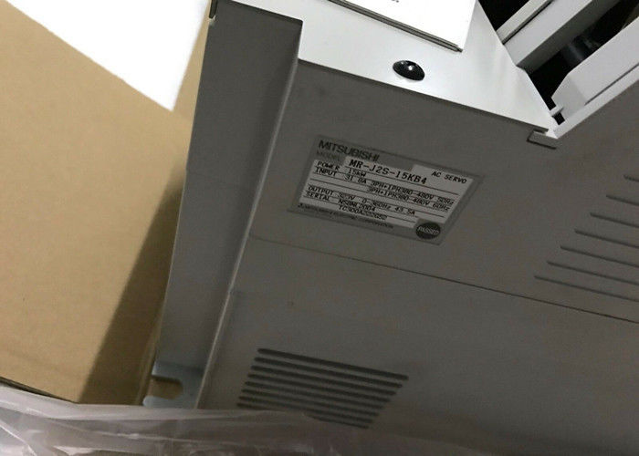 MITSUBISHI 3-Phasen-Servomotor-Treiber MR-J2S-15KB4 15KW 380-480V industrieller Wechselstromverstärker