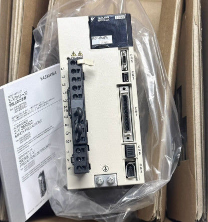 Yaskawa Drive SGDV-5R5A01A/11A SGDV-7R6A01A/11A mit einer Jahresgarantie auf Lager