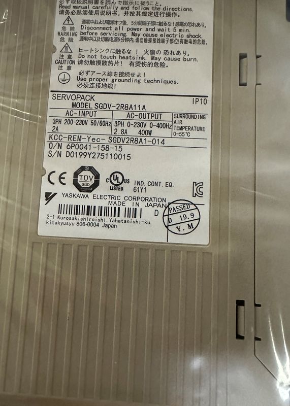 Yaskawa Fahrwerke SGDV-5R5A11A Electric Corporation 3PH 0-55°C 400W Japan